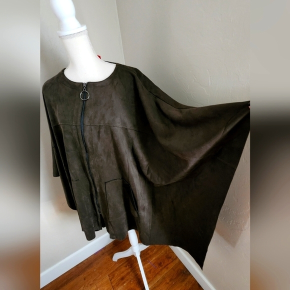 Suede Poncho Style Jacket - Picture 4 of 7